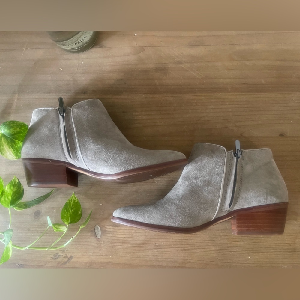 Sam Edelman Suede Booties / NWOT / Sz 10